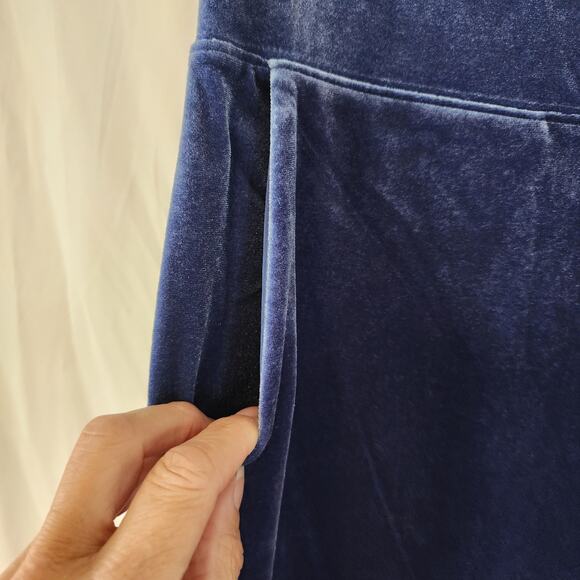Talbots Blue Velvet Pull Up Stretch Joggers Straight Leg Size L - Picture 2 of 5